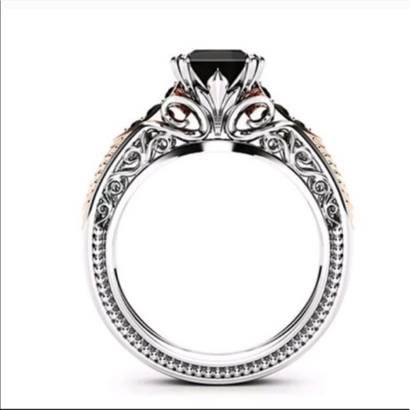 ☆☆Silver & gold tone black sapphire women’s ring - Picture 2 of 4